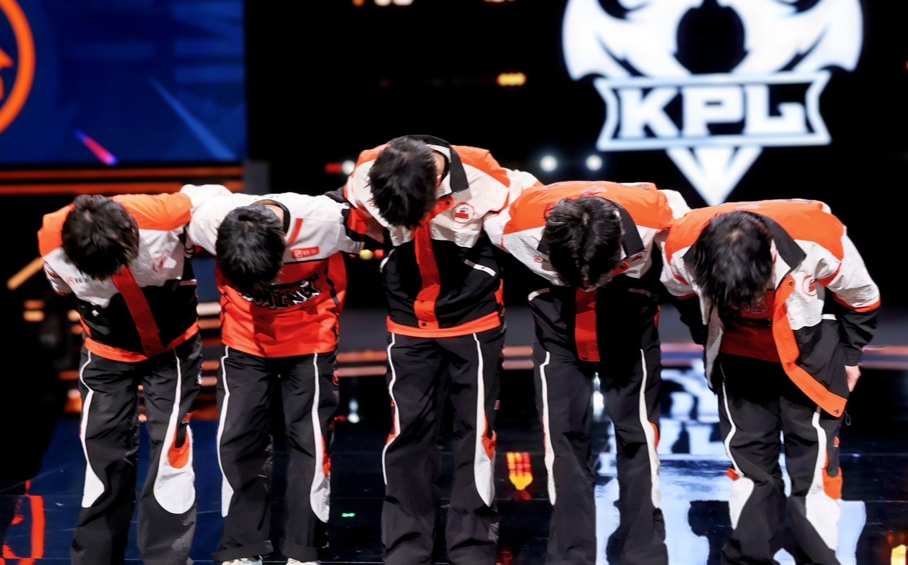 PSG绝杀IG,Oner开启传奇时刻鏖战多局成都决赛之夜,引爆全场热议 PSG绝杀IG,Oner开启传奇时刻鏖战多局成都决赛之夜,引爆全场热议