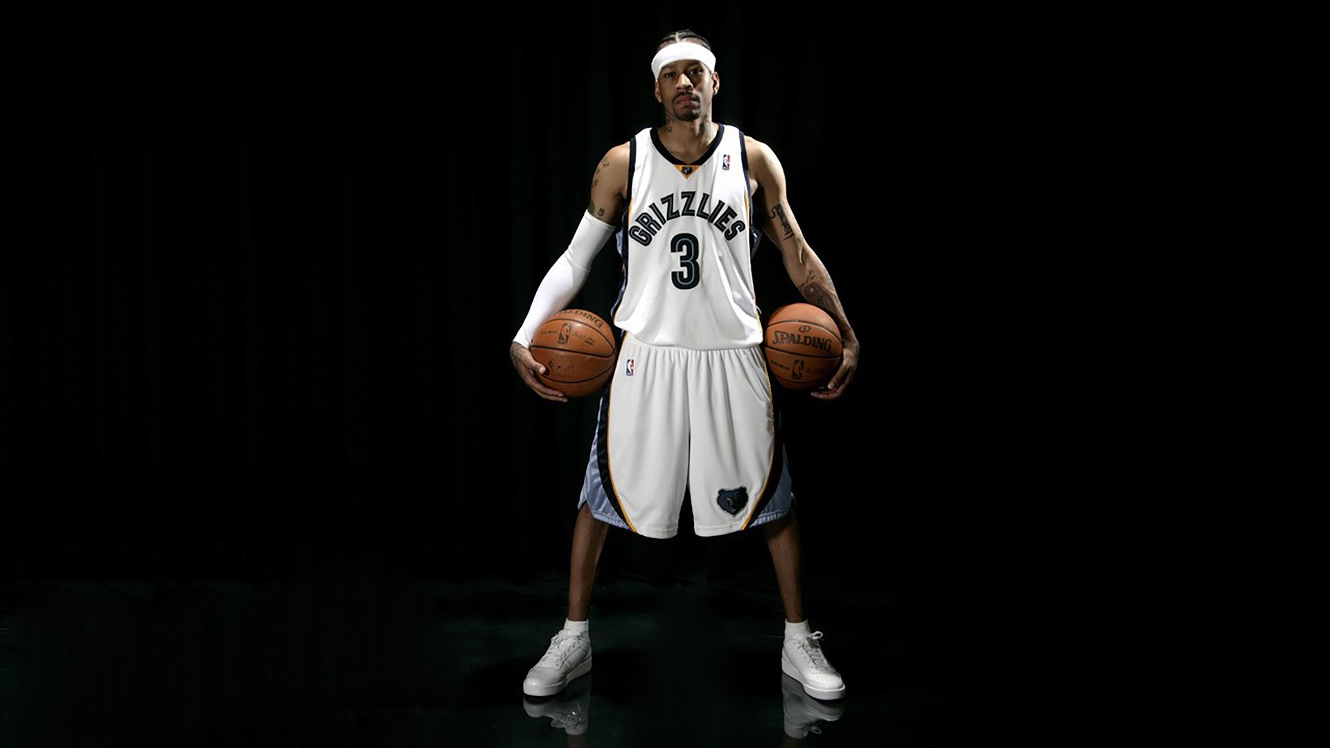 当全世界都在狂奔,他却按下了暂停键