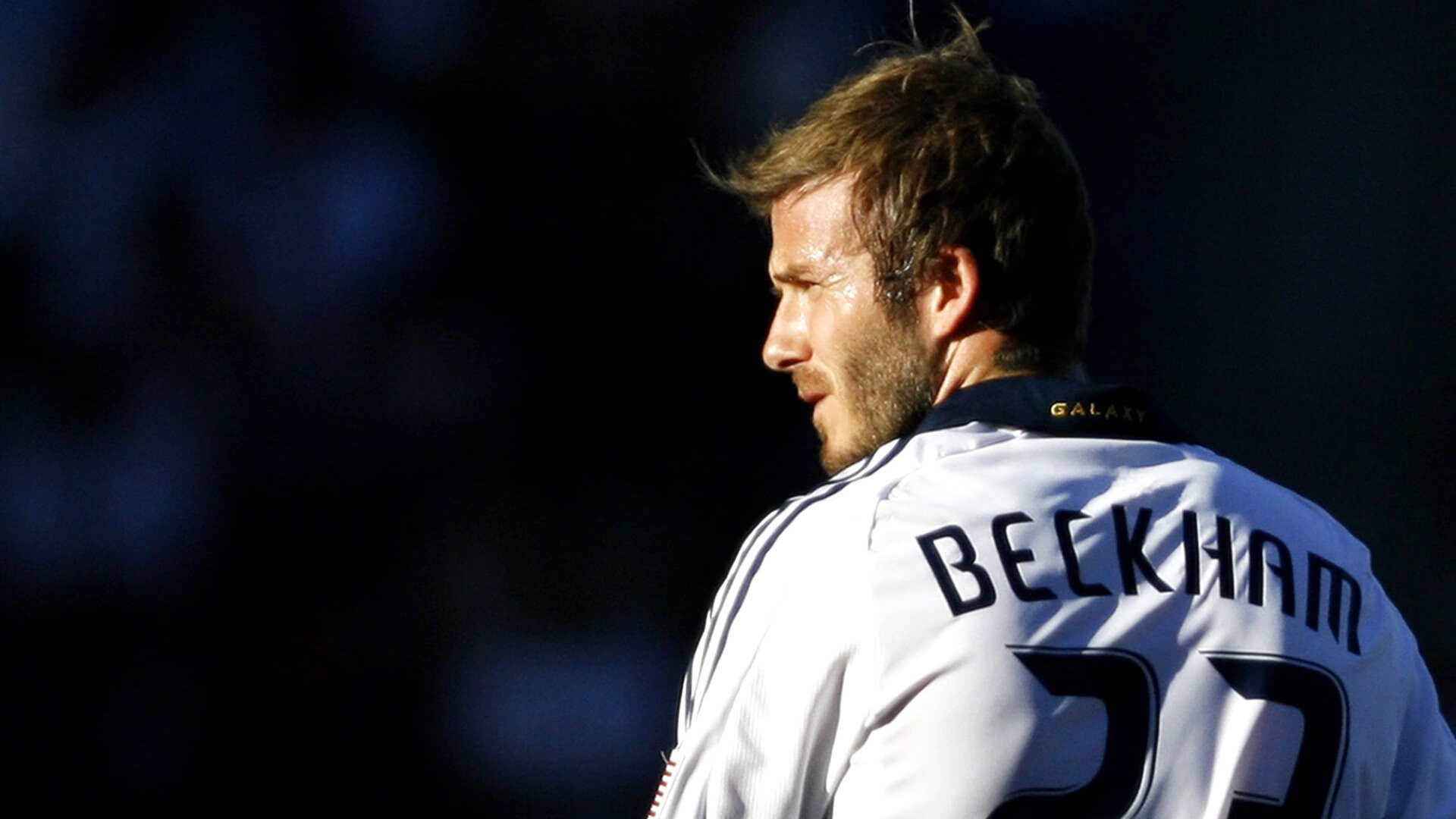 东方巨龙征服麦迪逊!上海队强势晋级掀翻尼克斯,小贾伦年度焦点战独舞接管比赛