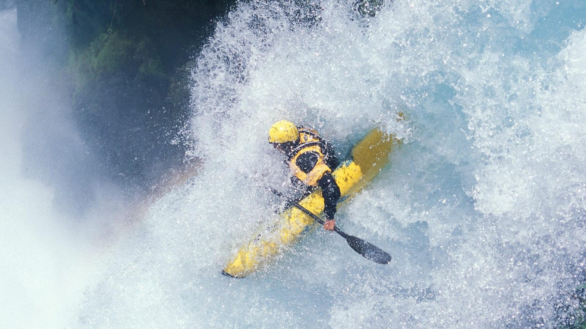 宇宙飞船坠落！新疆史诗抢七逆袭，周琦暴扣锁定冠军门票